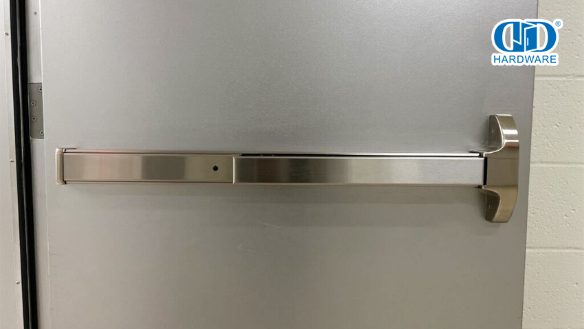 متى تتطلب قضبان الذعر؟