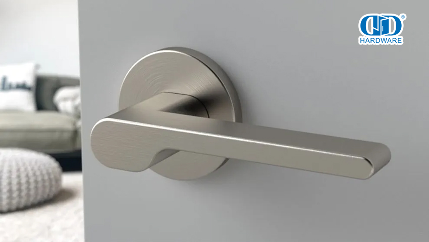 What Colour Door Handles for White Doors.jpg